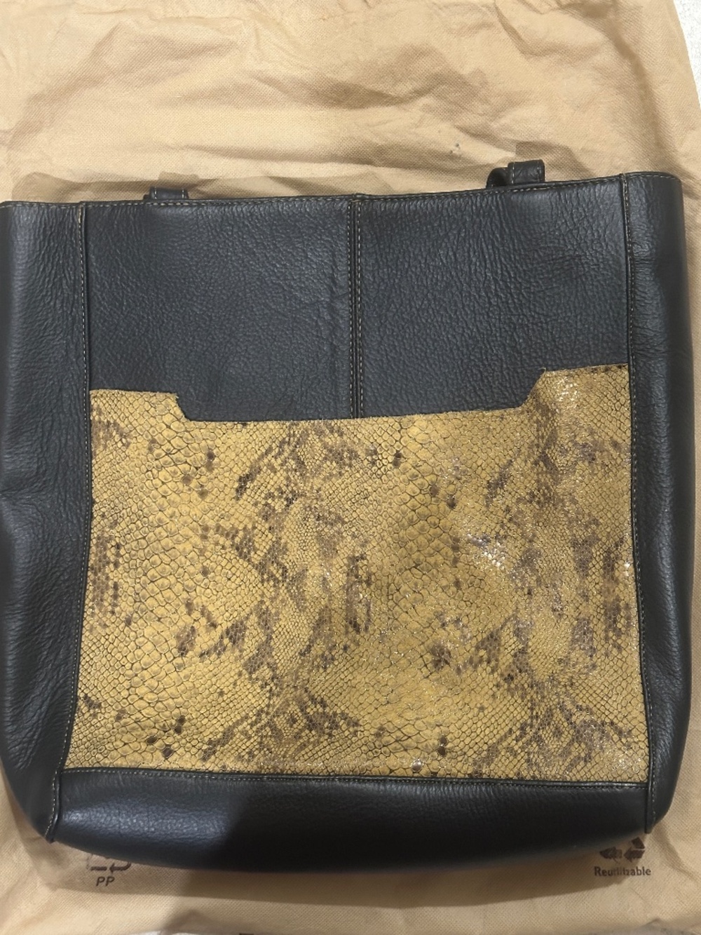 Women’s shoulder bag